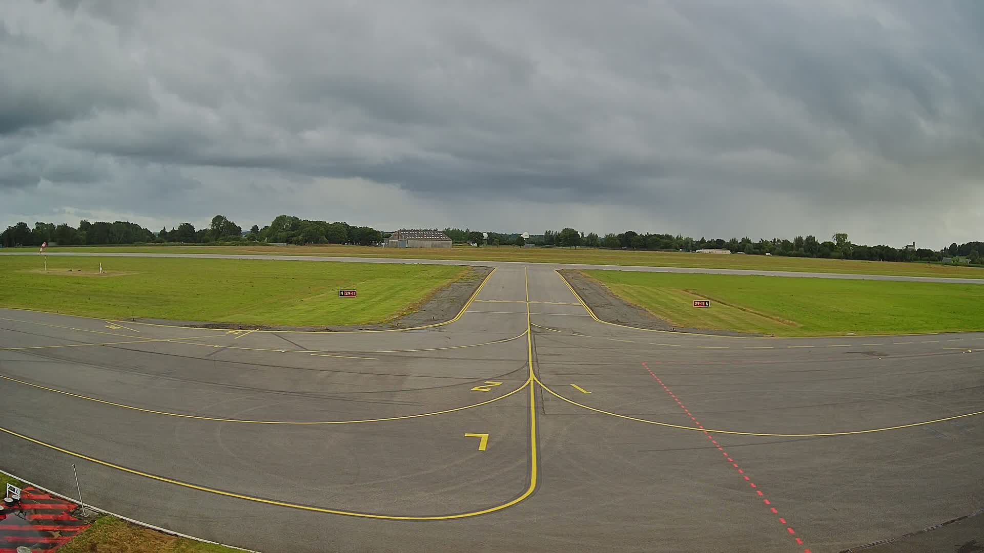 Lannion Cote de Granit  Airport Live Cam  LAI  - Lannion, Cotes-d'Armor, Bretagne, France