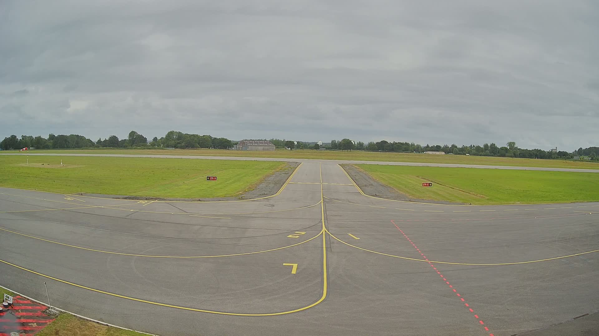 Lannion Cote de Granit  Airport Live Cam  LAI  - Lannion, Cotes-d'Armor, Bretagne, France