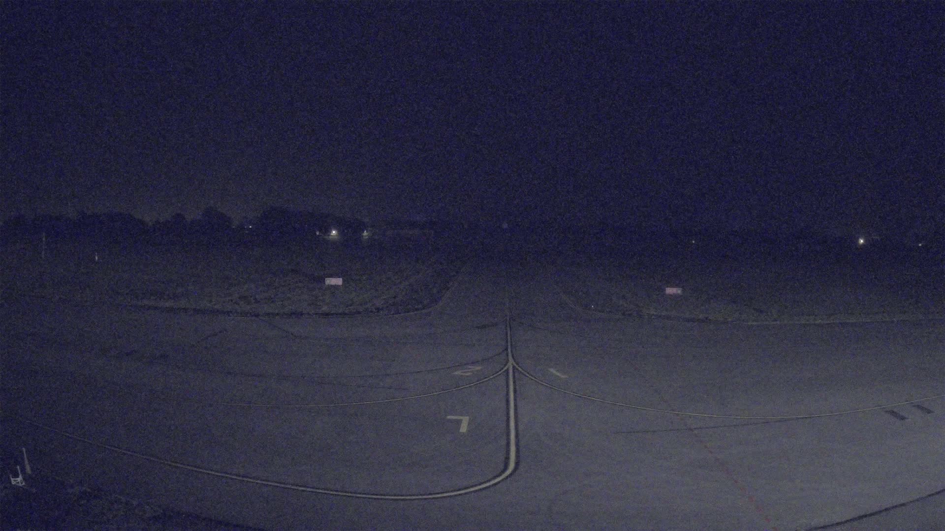 Lannion Cote de Granit  Airport Live Cam  LAI  - Lannion, Cotes-d'Armor, Bretagne, France