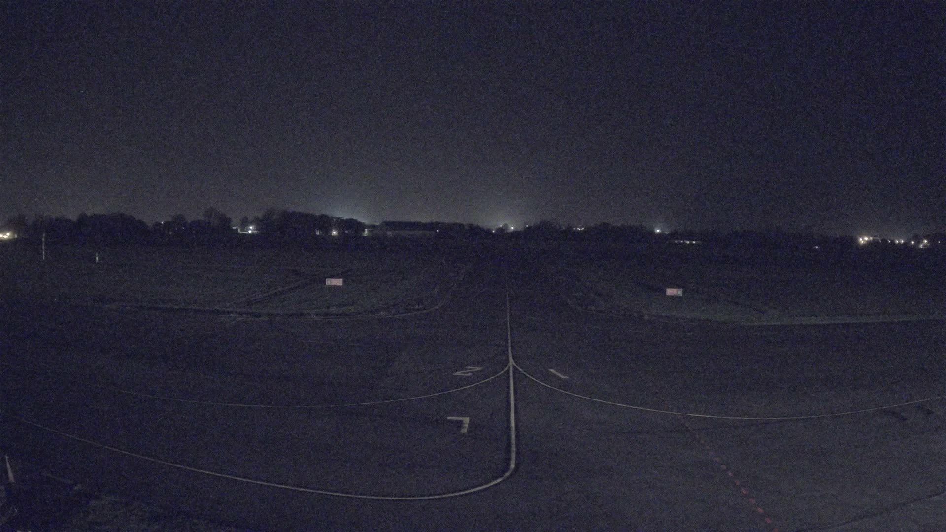 Lannion Cote de Granit  Airport Live Cam  LAI  - Lannion, Cotes-d'Armor, Bretagne, France