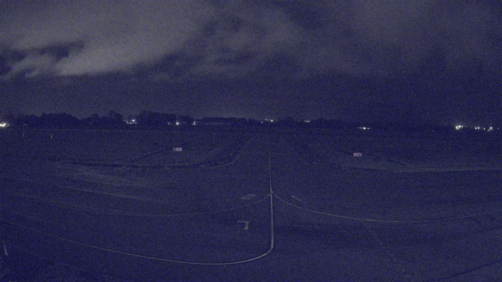 Lannion Cote de Granit  Airport Live Cam  LAI  - Lannion, Cotes-d'Armor, Bretagne, France