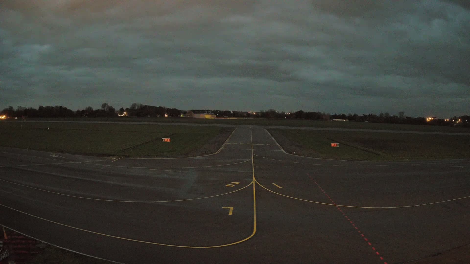 Lannion Cote de Granit  Airport Live Cam  LAI  - Lannion, Cotes-d'Armor, Bretagne, France