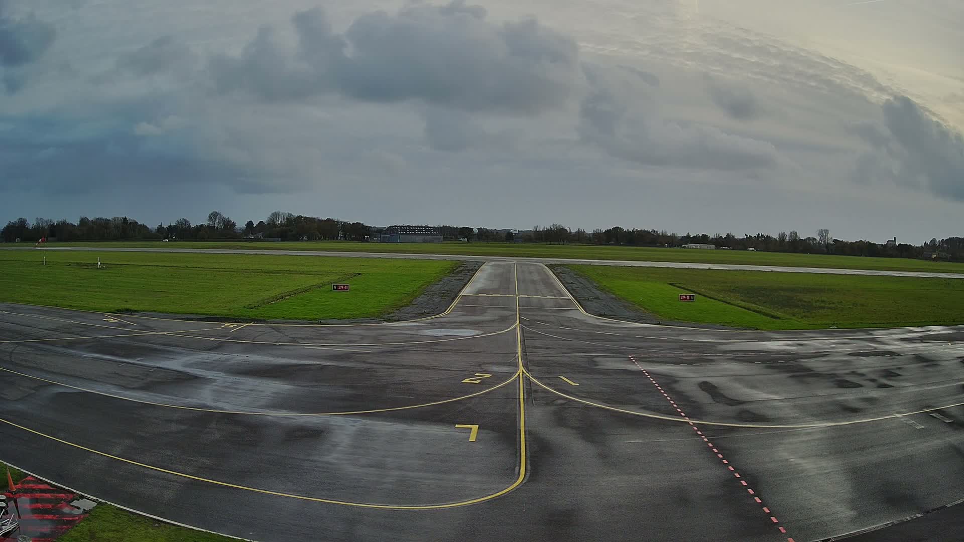 Lannion Cote de Granit  Airport Live Cam  LAI  - Lannion, Cotes-d'Armor, Bretagne, France