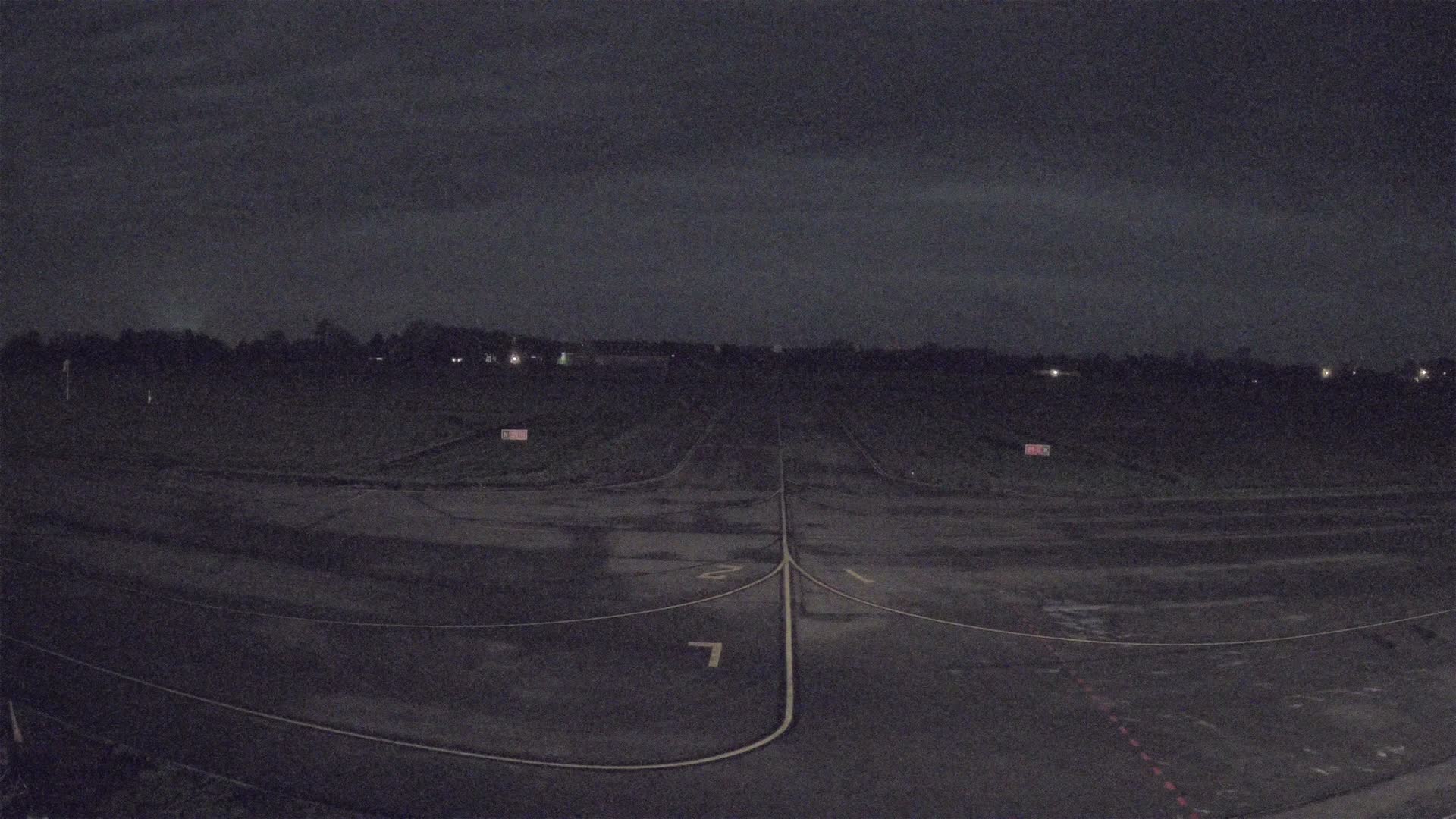 Lannion Cote de Granit  Airport Live Cam  LAI  - Lannion, Cotes-d'Armor, Bretagne, France