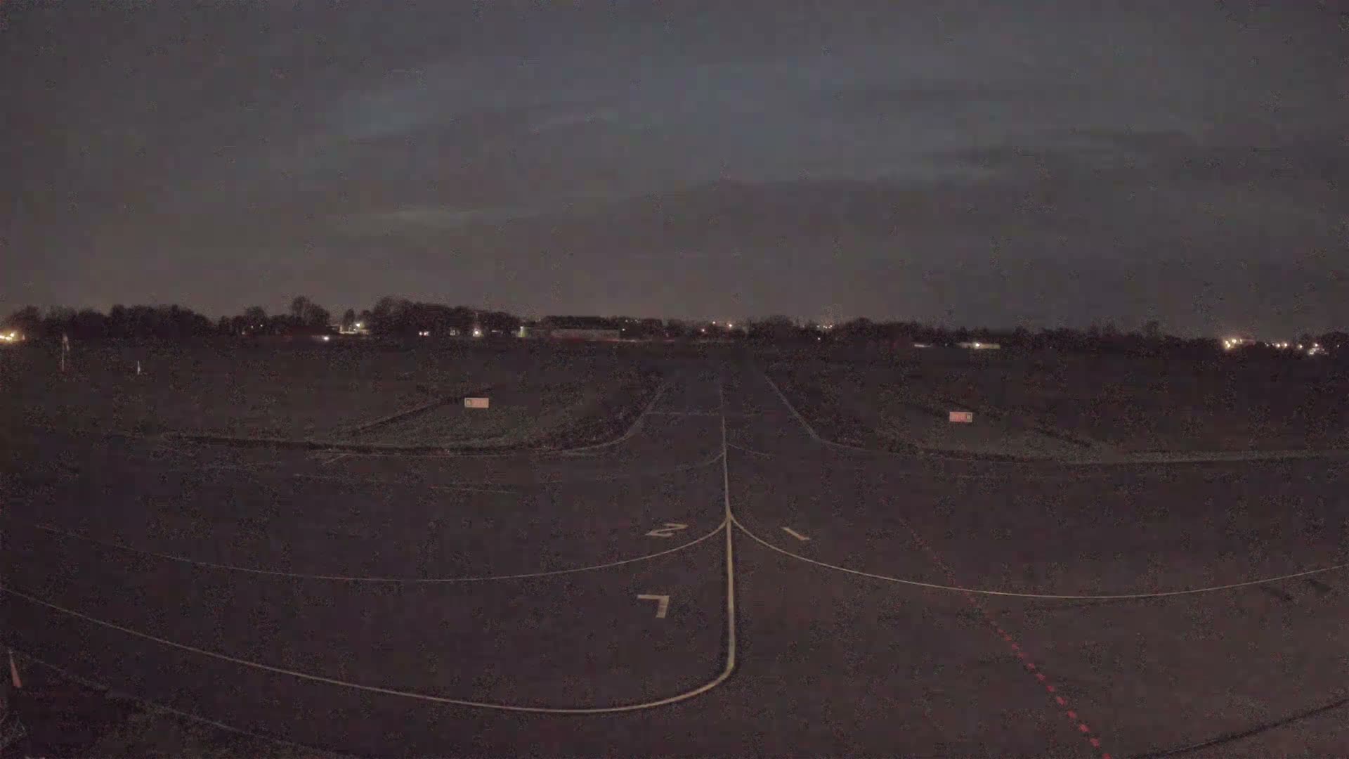 Lannion Cote de Granit  Airport Live Cam  LAI  - Lannion, Cotes-d'Armor, Bretagne, France