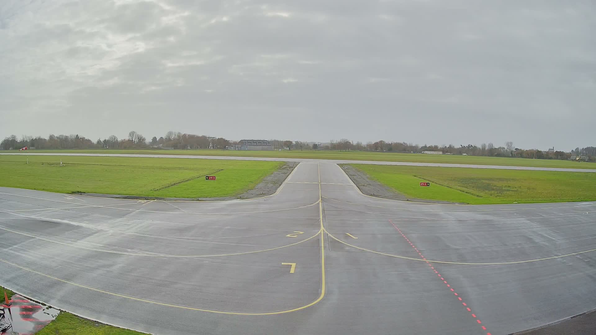 Lannion Cote de Granit  Airport Live Cam  LAI  - Lannion, Cotes-d'Armor, Bretagne, France