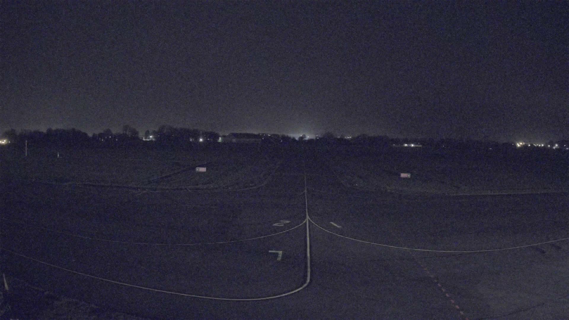 Lannion Cote de Granit  Airport Live Cam  LAI  - Lannion, Cotes-d'Armor, Bretagne, France