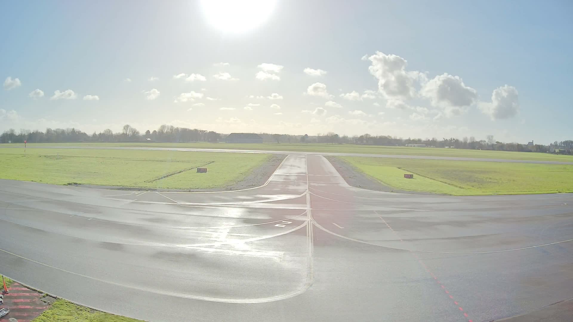 Lannion Cote de Granit  Airport Live Cam  LAI  - Lannion, Cotes-d'Armor, Bretagne, France