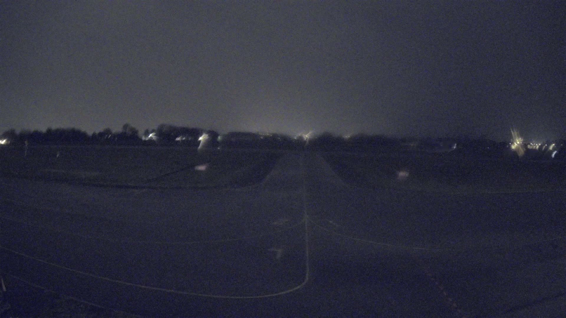 Lannion Cote de Granit  Airport Live Cam  LAI  - Lannion, Cotes-d'Armor, Bretagne, France