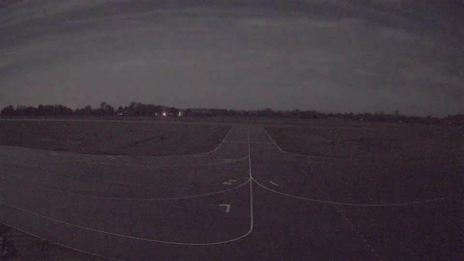 Lannion Cote de Granit  Airport Live Cam  LAI  - Lannion, Cotes-d'Armor, Bretagne, France