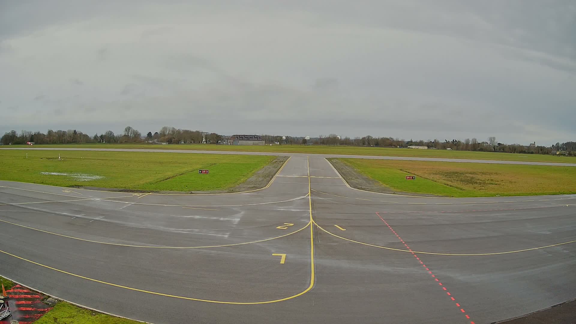 Lannion Cote de Granit  Airport Live Cam  LAI  - Lannion, Cotes-d'Armor, Bretagne, France