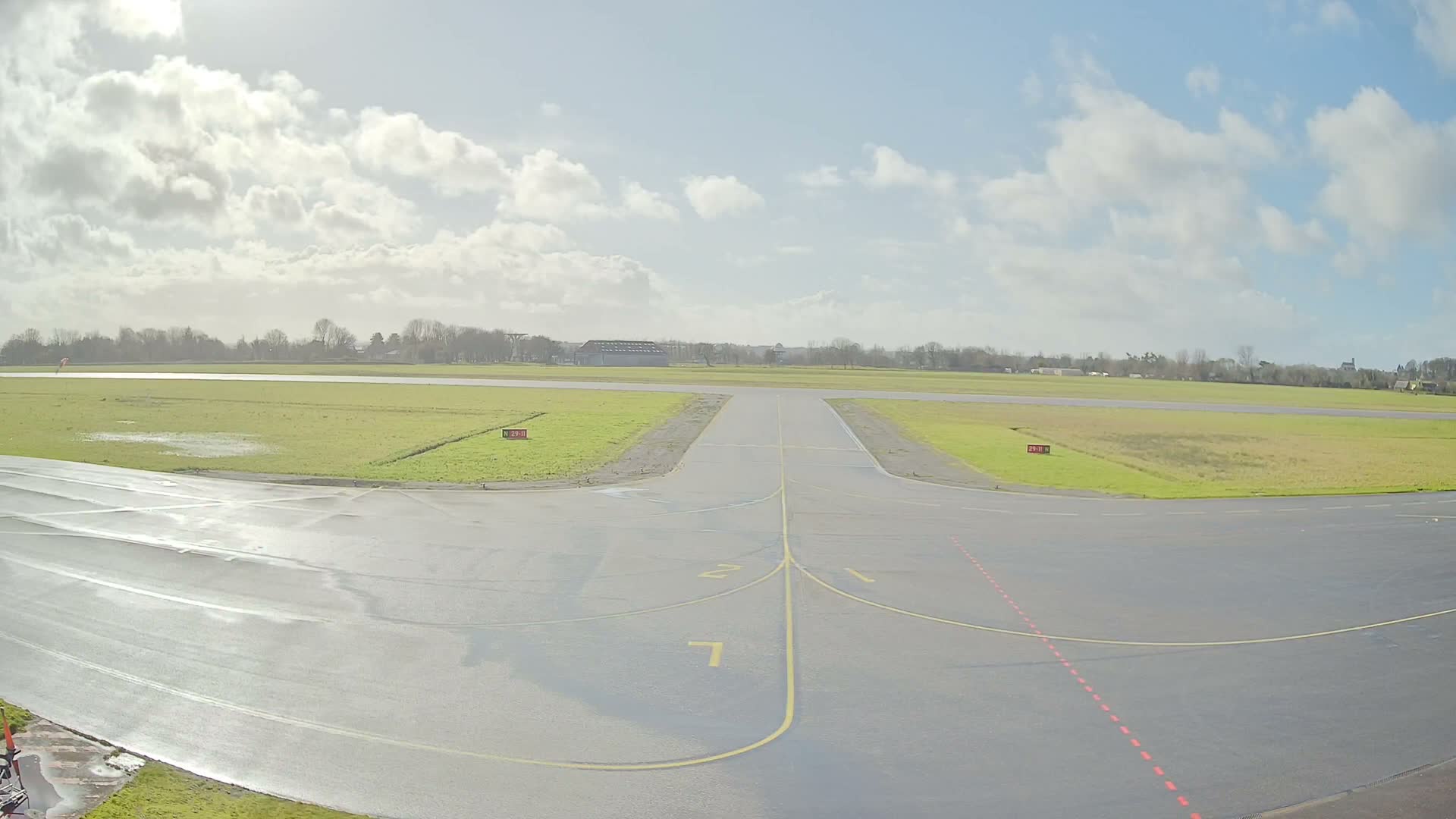 Lannion Cote de Granit  Airport Live Cam  LAI  - Lannion, Cotes-d'Armor, Bretagne, France