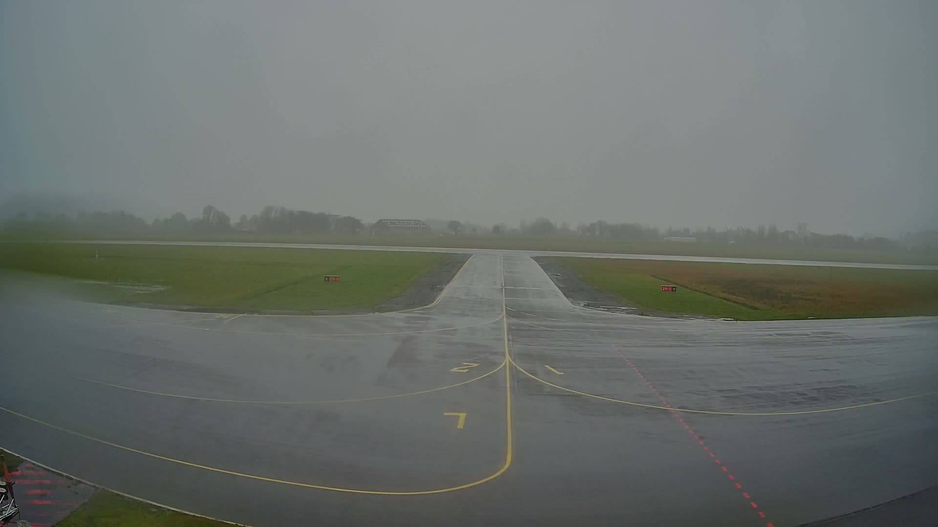 Lannion Cote de Granit  Airport Live Cam  LAI  - Lannion, Cotes-d'Armor, Bretagne, France
