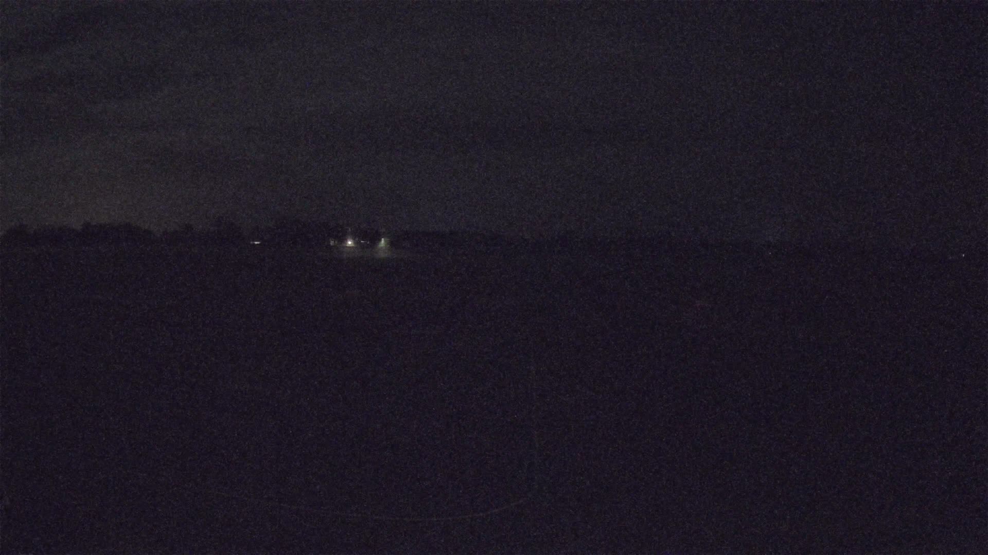 Lannion Cote de Granit  Airport Live Cam  LAI  - Lannion, Cotes-d'Armor, Bretagne, France