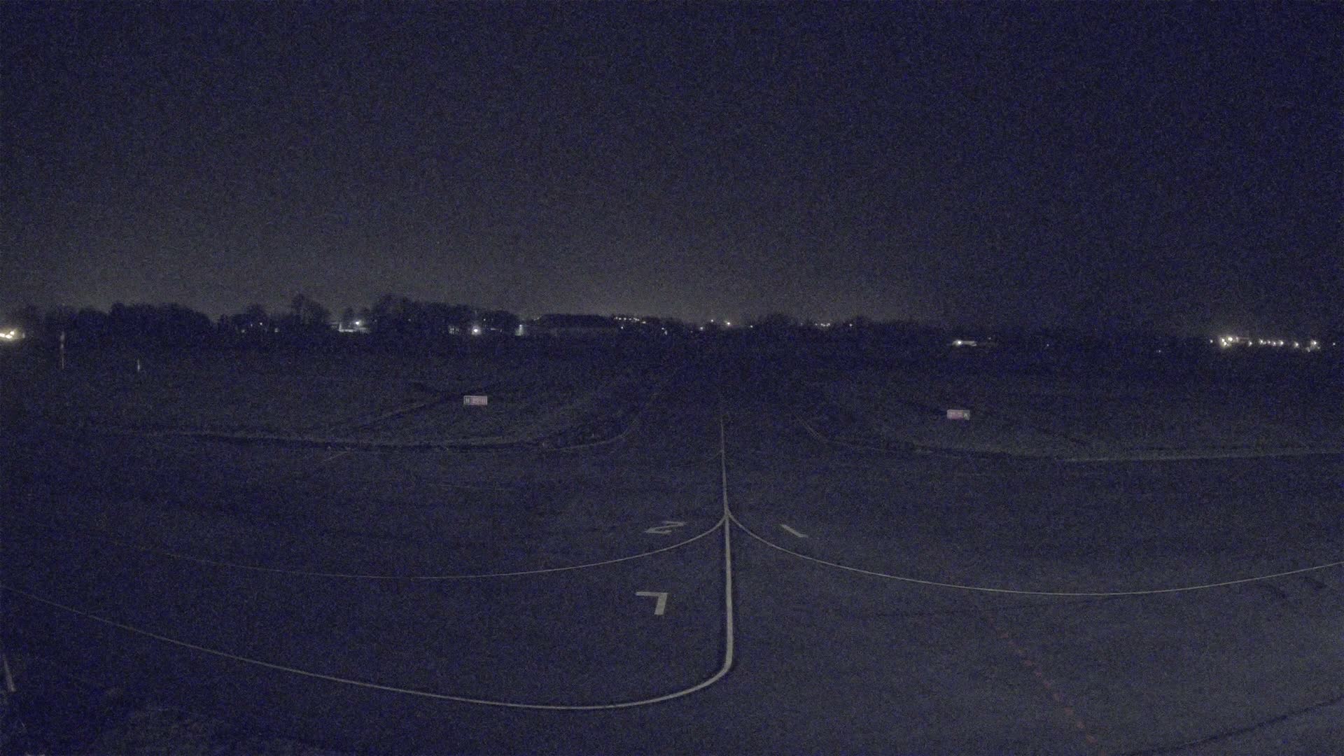 Lannion Cote de Granit  Airport Live Cam  LAI  - Lannion, Cotes-d'Armor, Bretagne, France