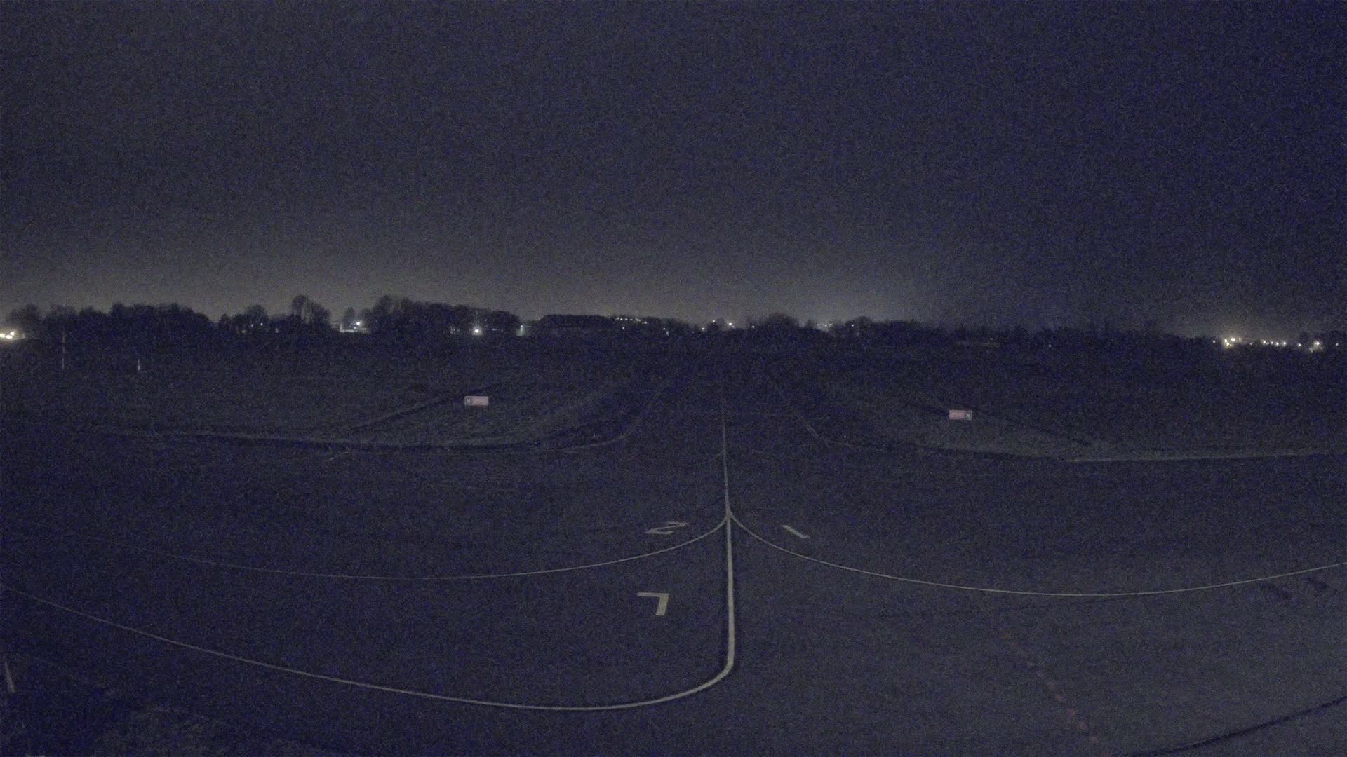 Lannion Cote de Granit  Airport Live Cam  LAI  - Lannion, Cotes-d'Armor, Bretagne, France