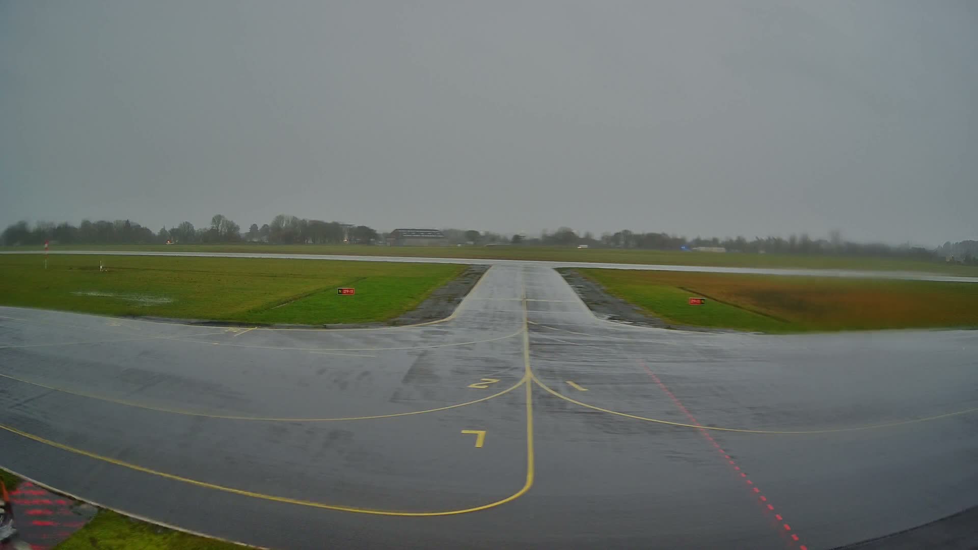 Lannion Cote de Granit  Airport Live Cam  LAI  - Lannion, Cotes-d'Armor, Bretagne, France
