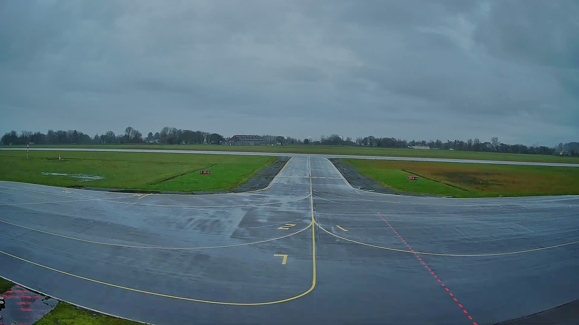 Lannion Cote de Granit  Airport Live Cam  LAI  - Lannion, Cotes-d'Armor, Bretagne, France