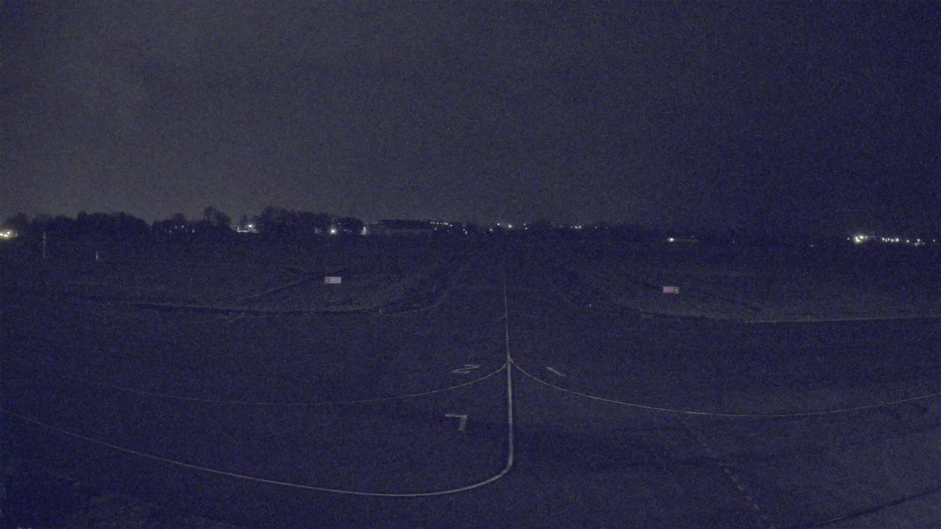 Lannion Cote de Granit  Airport Live Cam  LAI  - Lannion, Cotes-d'Armor, Bretagne, France
