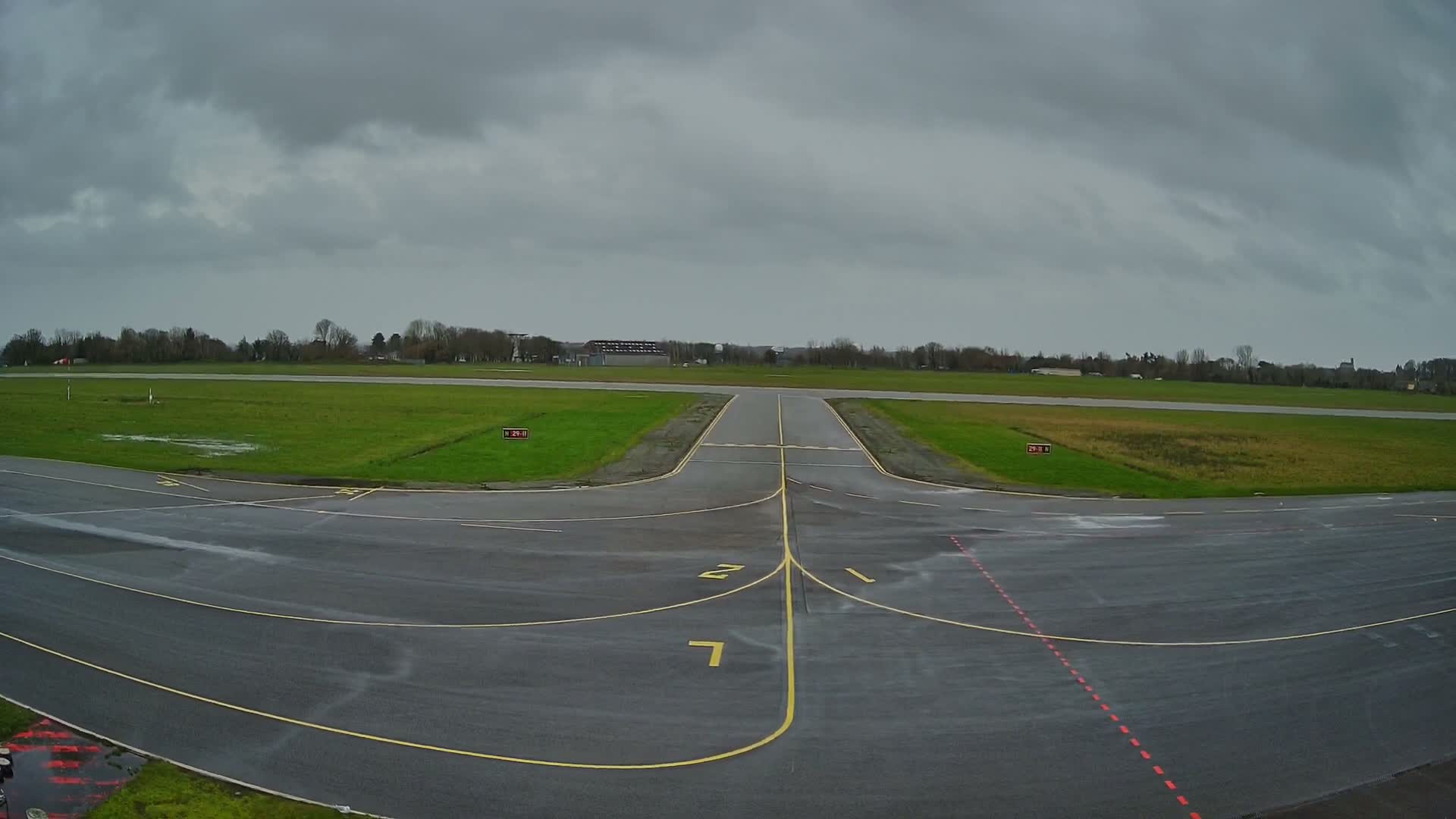 Lannion Cote de Granit  Airport Live Cam  LAI  - Lannion, Cotes-d'Armor, Bretagne, France