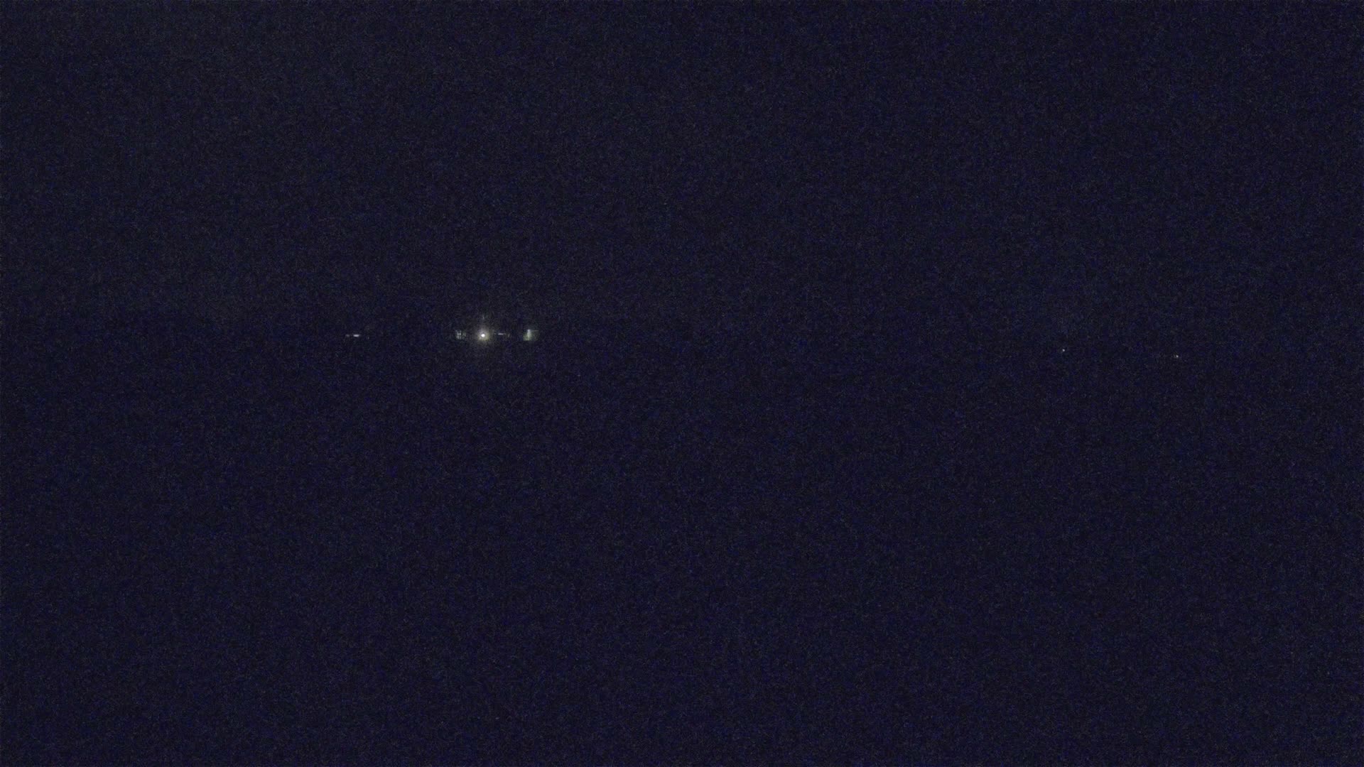 Lannion Cote de Granit  Airport Live Cam  LAI  - Lannion, Cotes-d'Armor, Bretagne, France