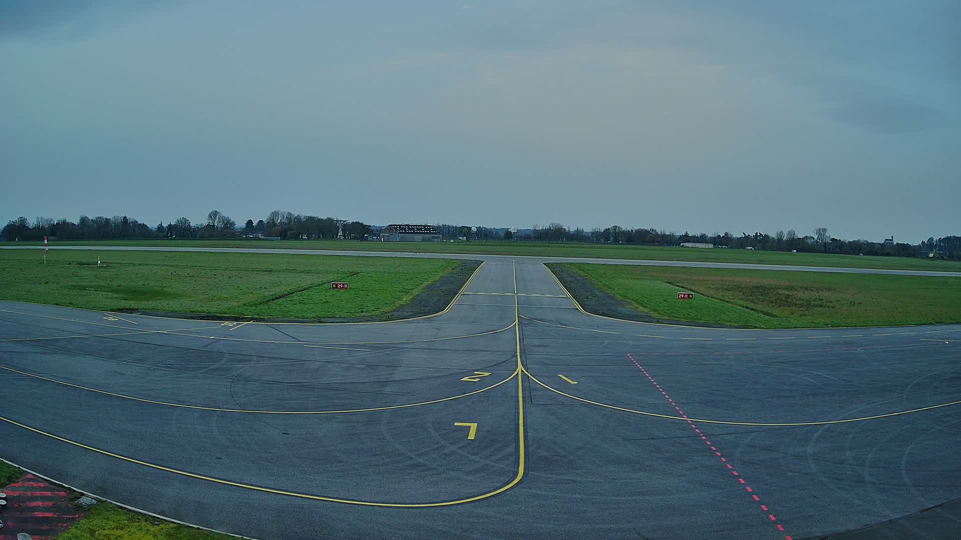 Lannion Cote de Granit  Airport Live Cam  LAI  - Lannion, Cotes-d'Armor, Bretagne, France