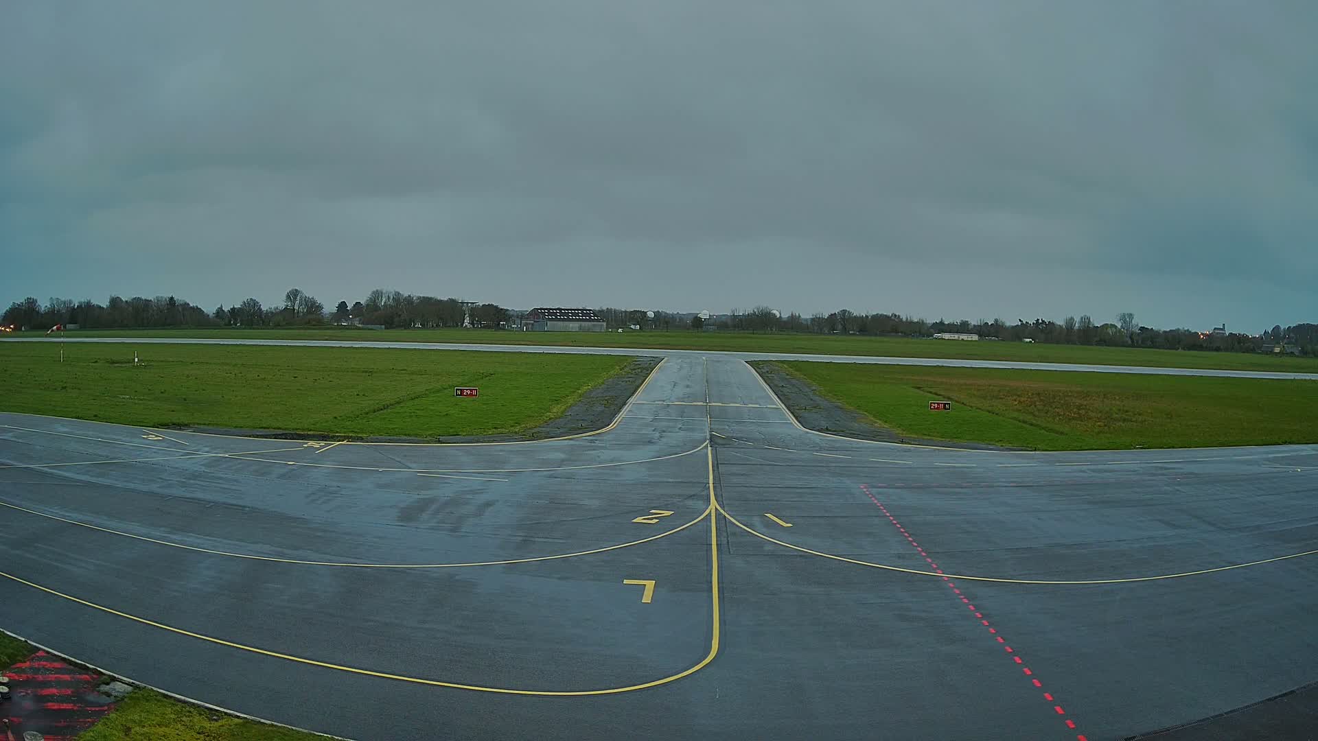 Lannion Cote de Granit  Airport Live Cam  LAI  - Lannion, Cotes-d'Armor, Bretagne, France