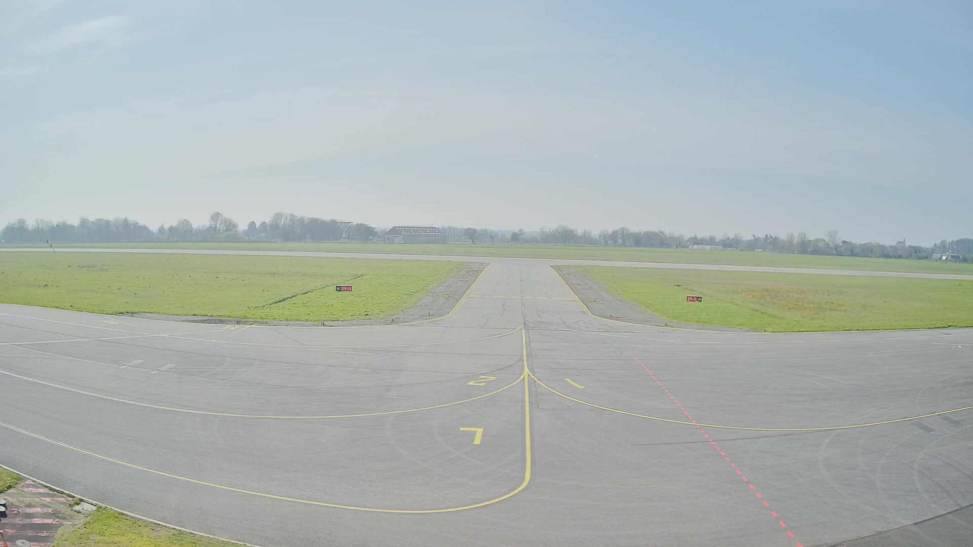 Lannion Cote de Granit  Airport Live Cam  LAI  - Lannion, Cotes-d'Armor, Bretagne, France