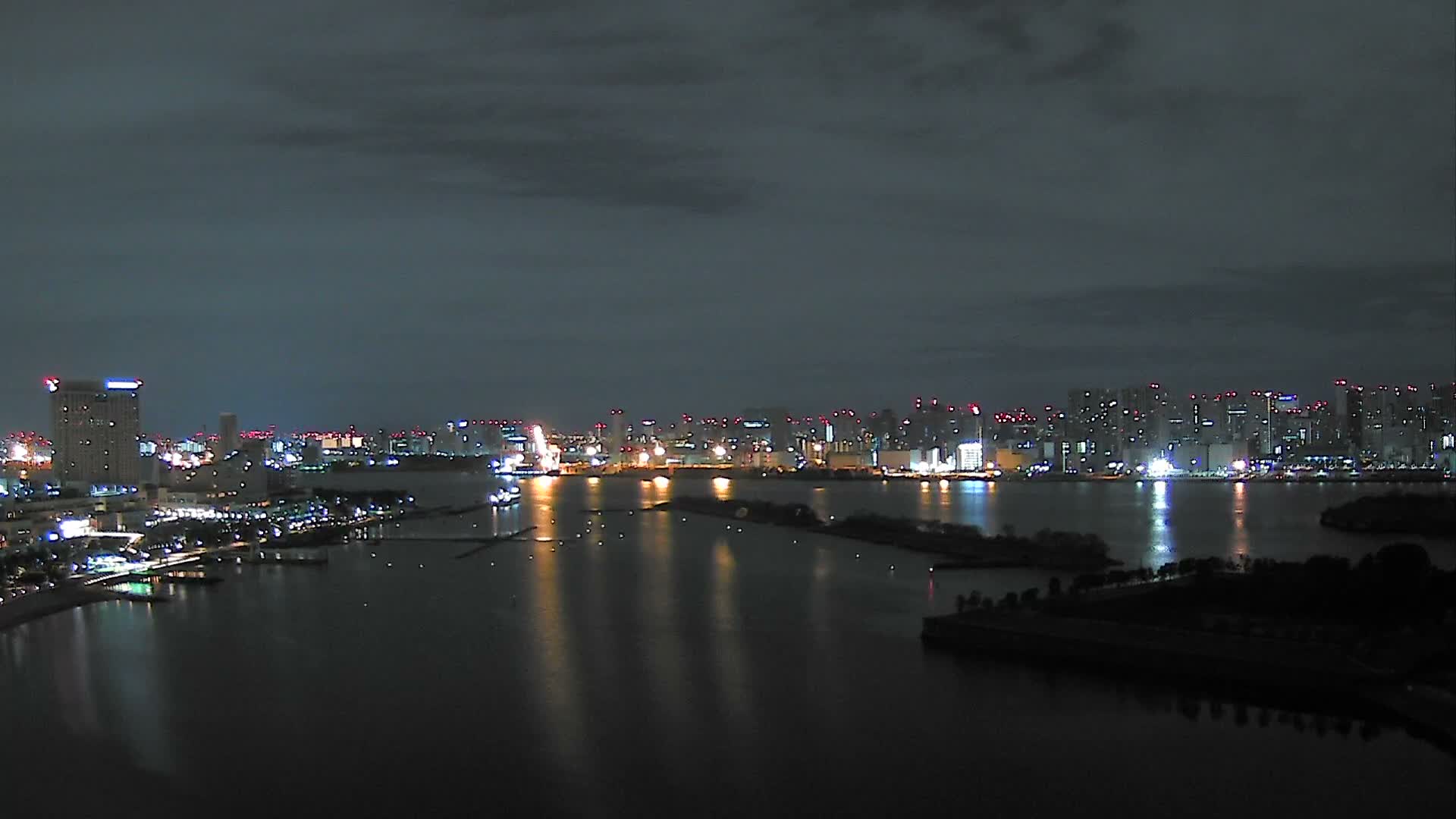 Tokyo, Odaiba Island /Tokyo Bay & Shinagawa View ( 東京、お台場アイランド／東京湾＆品川ビュー ) Live Cam - Daiba, Odaiba, Minato-ku, Tokyo, Kantō, Honshu, Japan