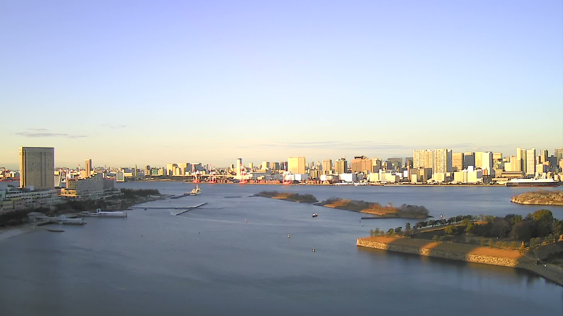 Tokyo, Odaiba Island /Tokyo Bay & Shinagawa View ( 東京、お台場アイランド／東京湾＆品川ビュー ) Live Cam - Daiba, Odaiba, Minato-ku, Tokyo, Kantō, Honshu, Japan