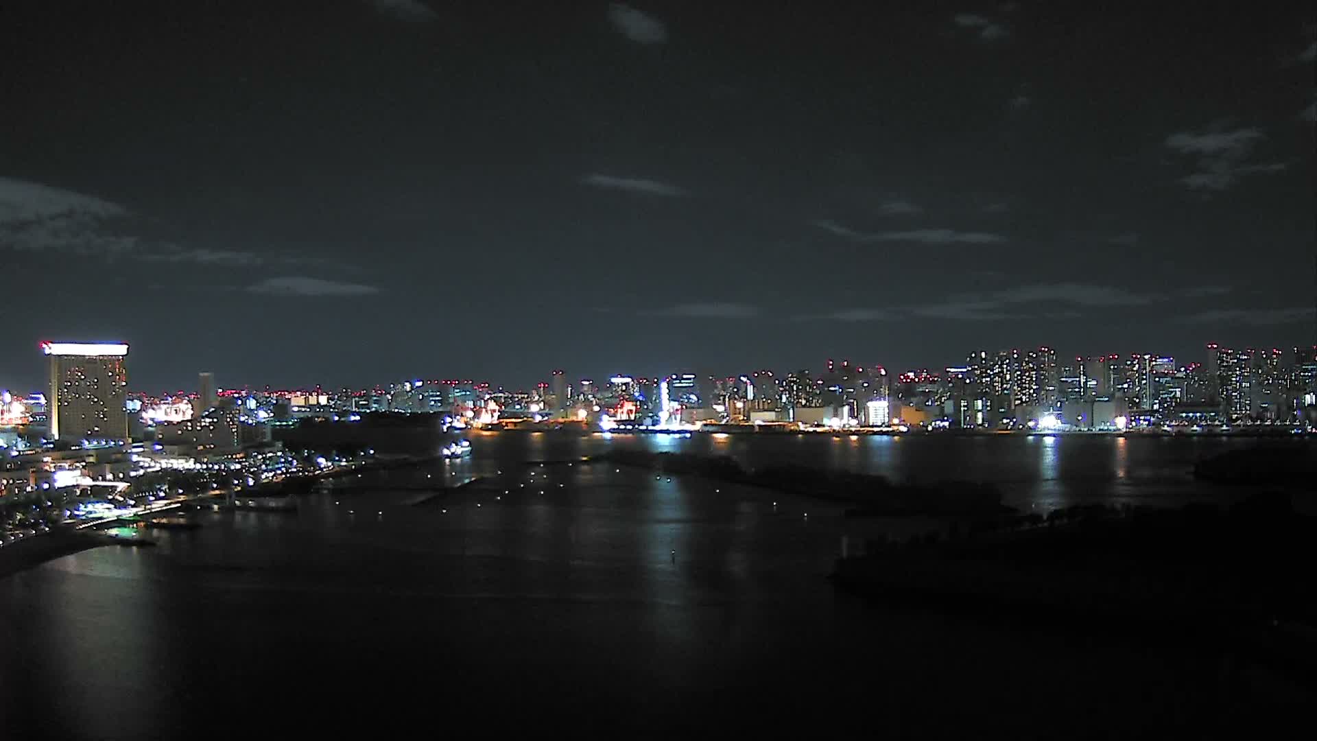 Tokyo, Odaiba Island /Tokyo Bay & Shinagawa View ( 東京、お台場アイランド／東京湾＆品川ビュー ) Live Cam - Daiba, Odaiba, Minato-ku, Tokyo, Kantō, Honshu, Japan