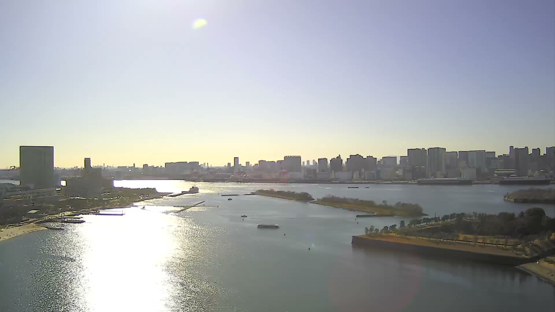Tokyo, Odaiba Island /Tokyo Bay & Shinagawa View ( 東京、お台場アイランド／東京湾＆品川ビュー ) Live Cam - Daiba, Odaiba, Minato-ku, Tokyo, Kantō, Honshu, Japan