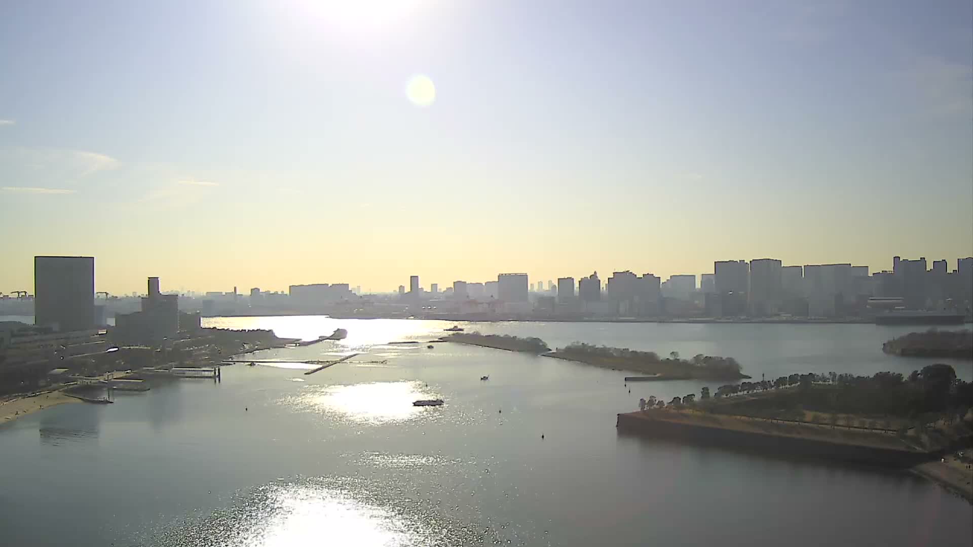 Tokyo, Odaiba Island /Tokyo Bay & Shinagawa View ( 東京、お台場アイランド／東京湾＆品川ビュー ) Live Cam - Daiba, Odaiba, Minato-ku, Tokyo, Kantō, Honshu, Japan
