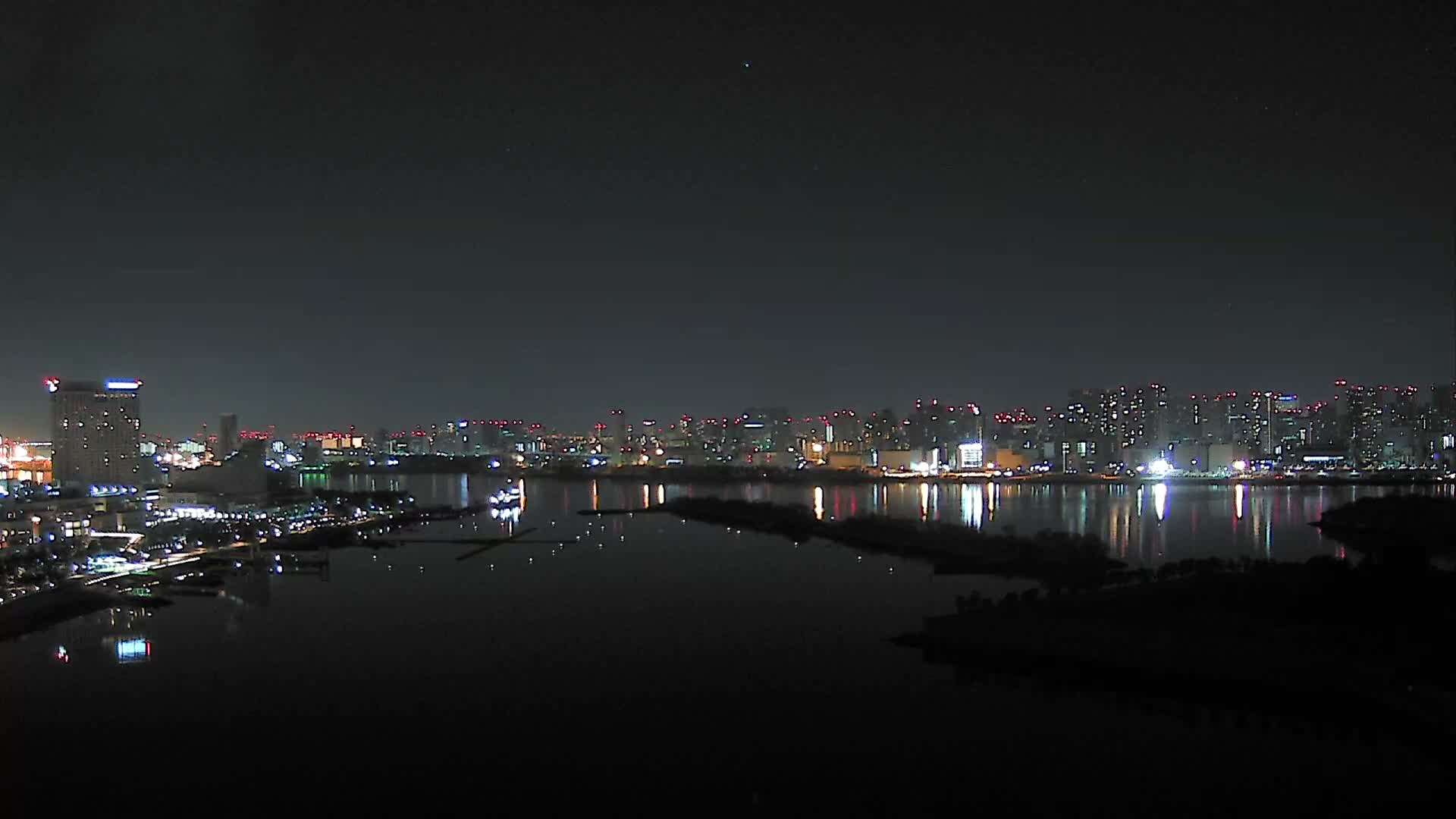 Tokyo, Odaiba Island /Tokyo Bay & Shinagawa View ( 東京、お台場アイランド／東京湾＆品川ビュー ) Live Cam - Daiba, Odaiba, Minato-ku, Tokyo, Kantō, Honshu, Japan