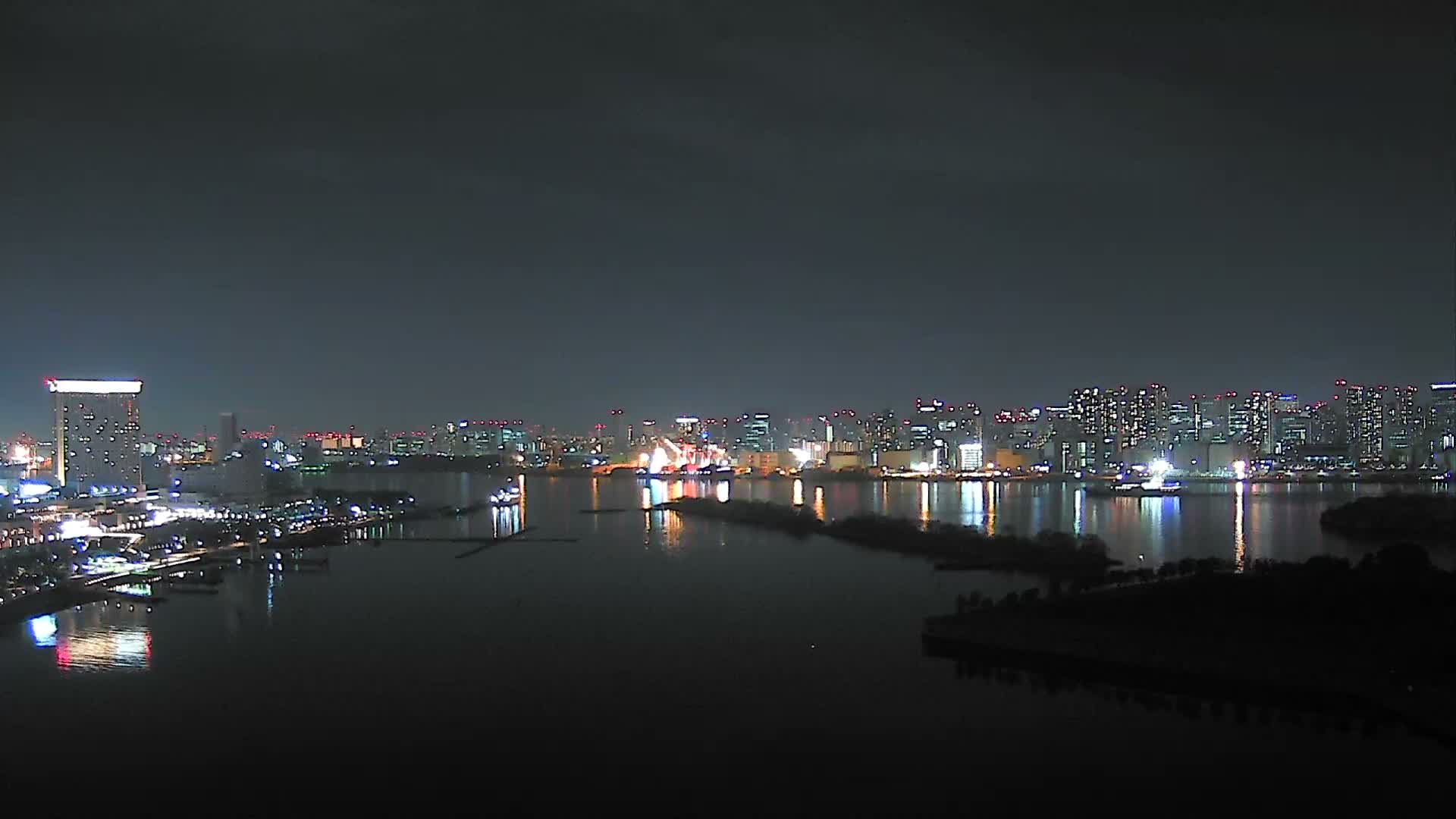 Tokyo, Odaiba Island /Tokyo Bay & Shinagawa View ( 東京、お台場アイランド／東京湾＆品川ビュー ) Live Cam - Daiba, Odaiba, Minato-ku, Tokyo, Kantō, Honshu, Japan