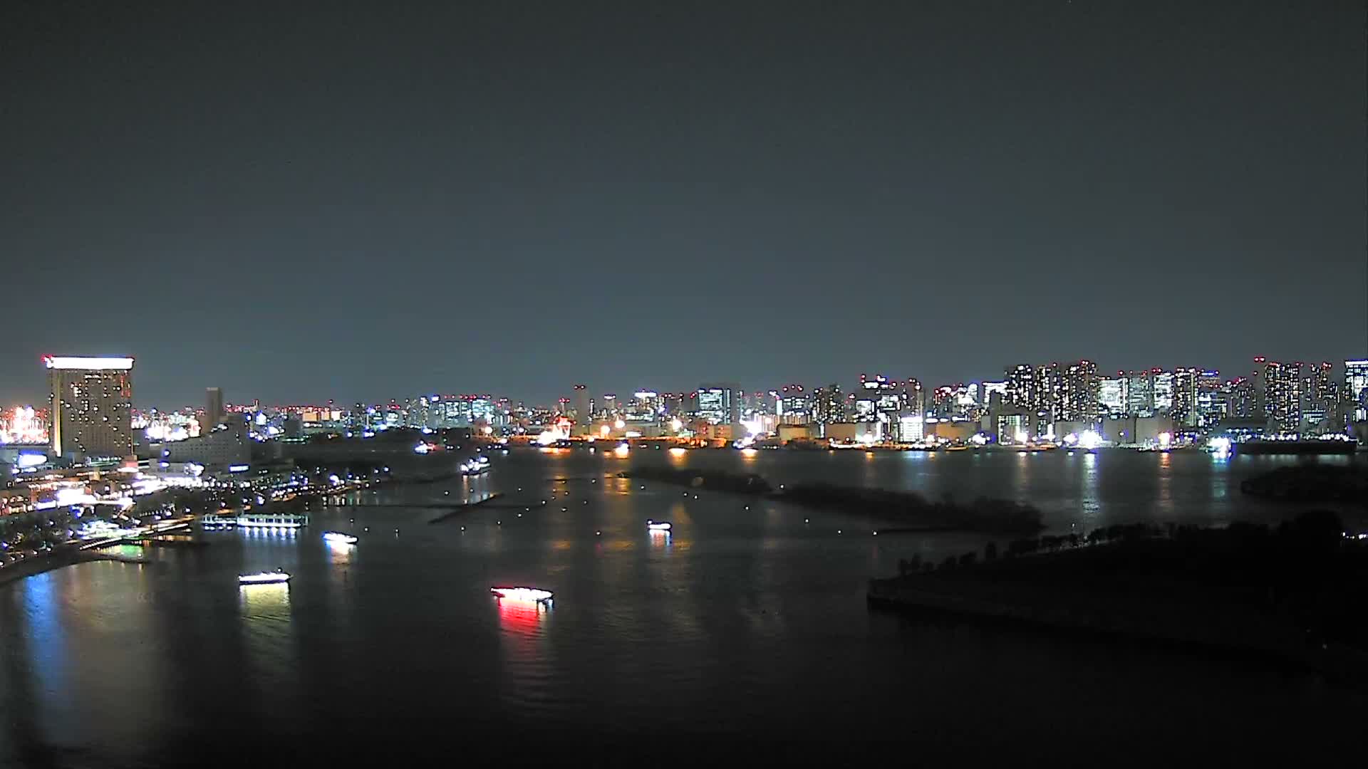 Tokyo, Odaiba Island /Tokyo Bay & Shinagawa View ( 東京、お台場アイランド／東京湾＆品川ビュー ) Live Cam - Daiba, Odaiba, Minato-ku, Tokyo, Kantō, Honshu, Japan