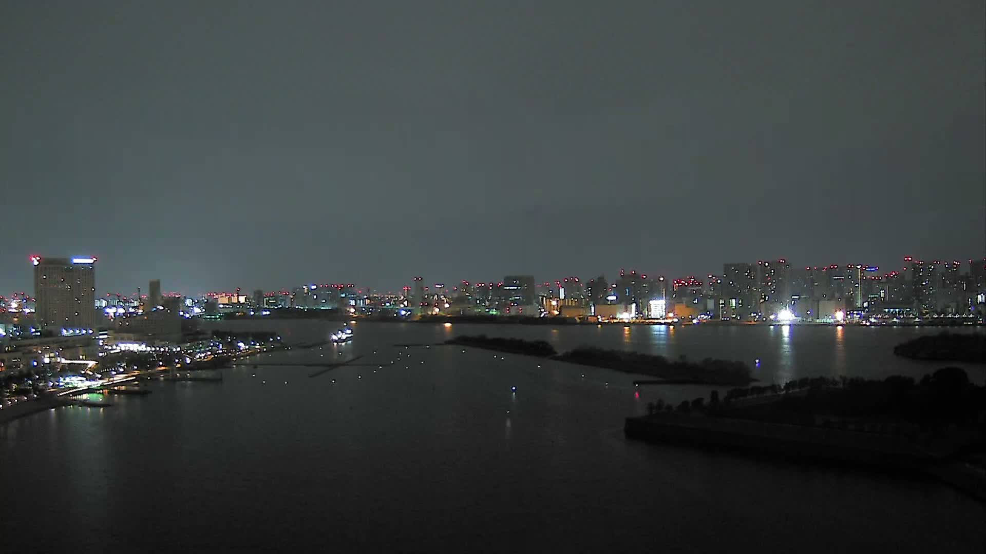 Tokyo, Odaiba Island /Tokyo Bay & Shinagawa View ( 東京、お台場アイランド／東京湾＆品川ビュー ) Live Cam - Daiba, Odaiba, Minato-ku, Tokyo, Kantō, Honshu, Japan