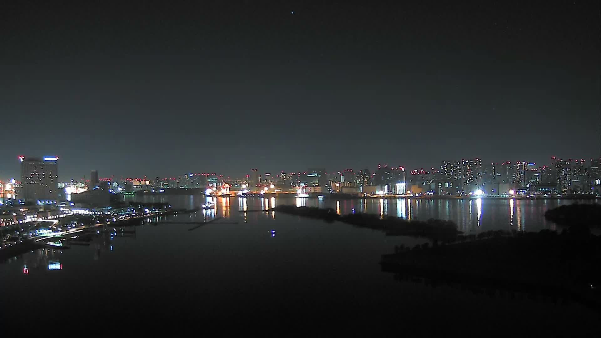 Tokyo, Odaiba Island /Tokyo Bay & Shinagawa View ( 東京、お台場アイランド／東京湾＆品川ビュー ) Live Cam - Daiba, Odaiba, Minato-ku, Tokyo, Kantō, Honshu, Japan