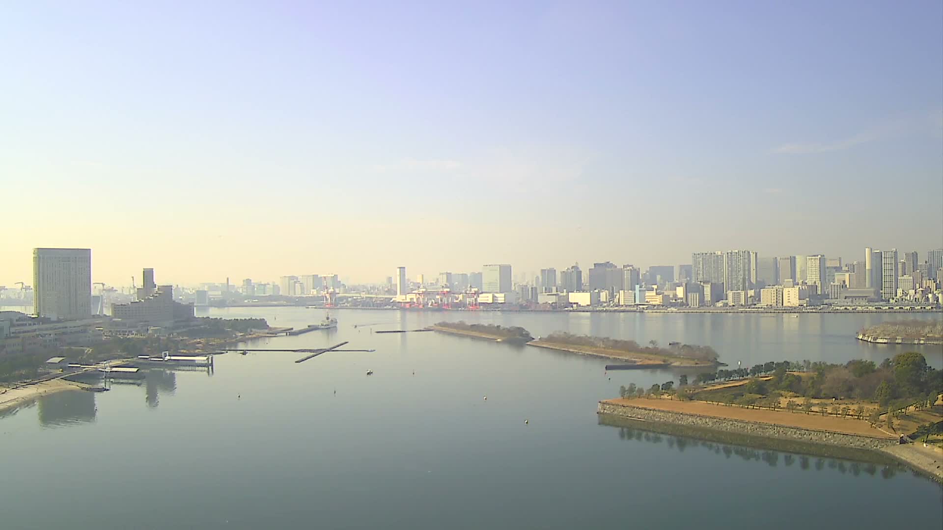 Tokyo, Odaiba Island /Tokyo Bay & Shinagawa View ( 東京、お台場アイランド／東京湾＆品川ビュー ) Live Cam - Daiba, Odaiba, Minato-ku, Tokyo, Kantō, Honshu, Japan