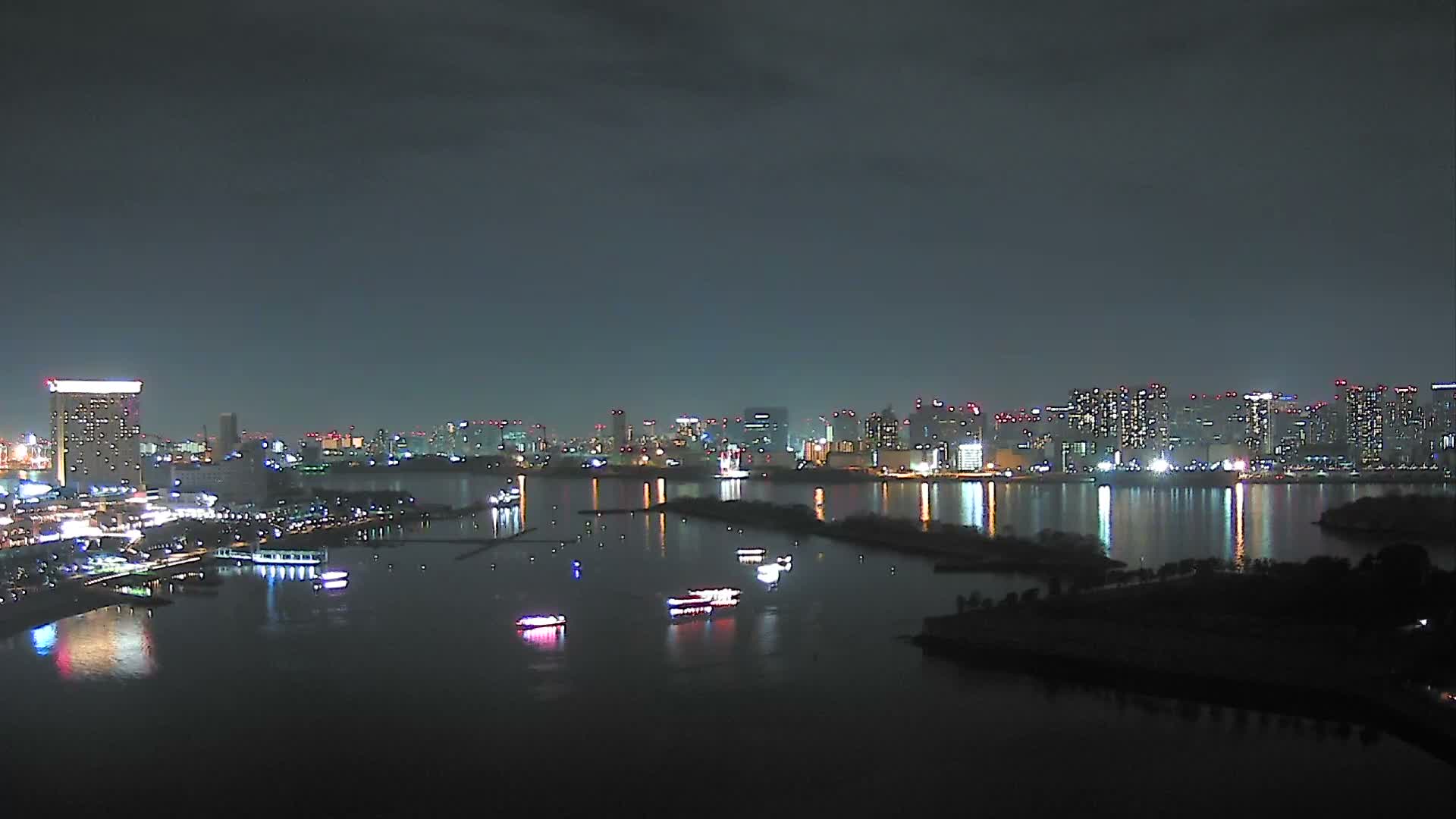 Tokyo, Odaiba Island /Tokyo Bay & Shinagawa View ( 東京、お台場アイランド／東京湾＆品川ビュー ) Live Cam - Daiba, Odaiba, Minato-ku, Tokyo, Kantō, Honshu, Japan