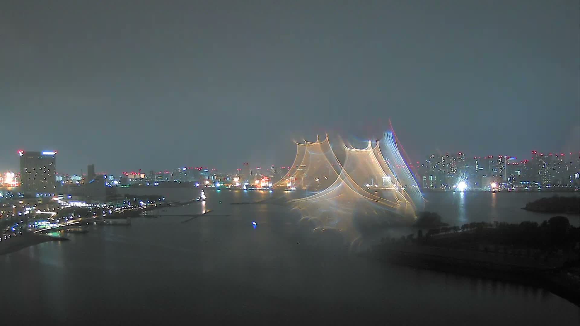 Tokyo, Odaiba Island /Tokyo Bay & Shinagawa View ( 東京、お台場アイランド／東京湾＆品川ビュー ) Live Cam - Daiba, Odaiba, Minato-ku, Tokyo, Kantō, Honshu, Japan
