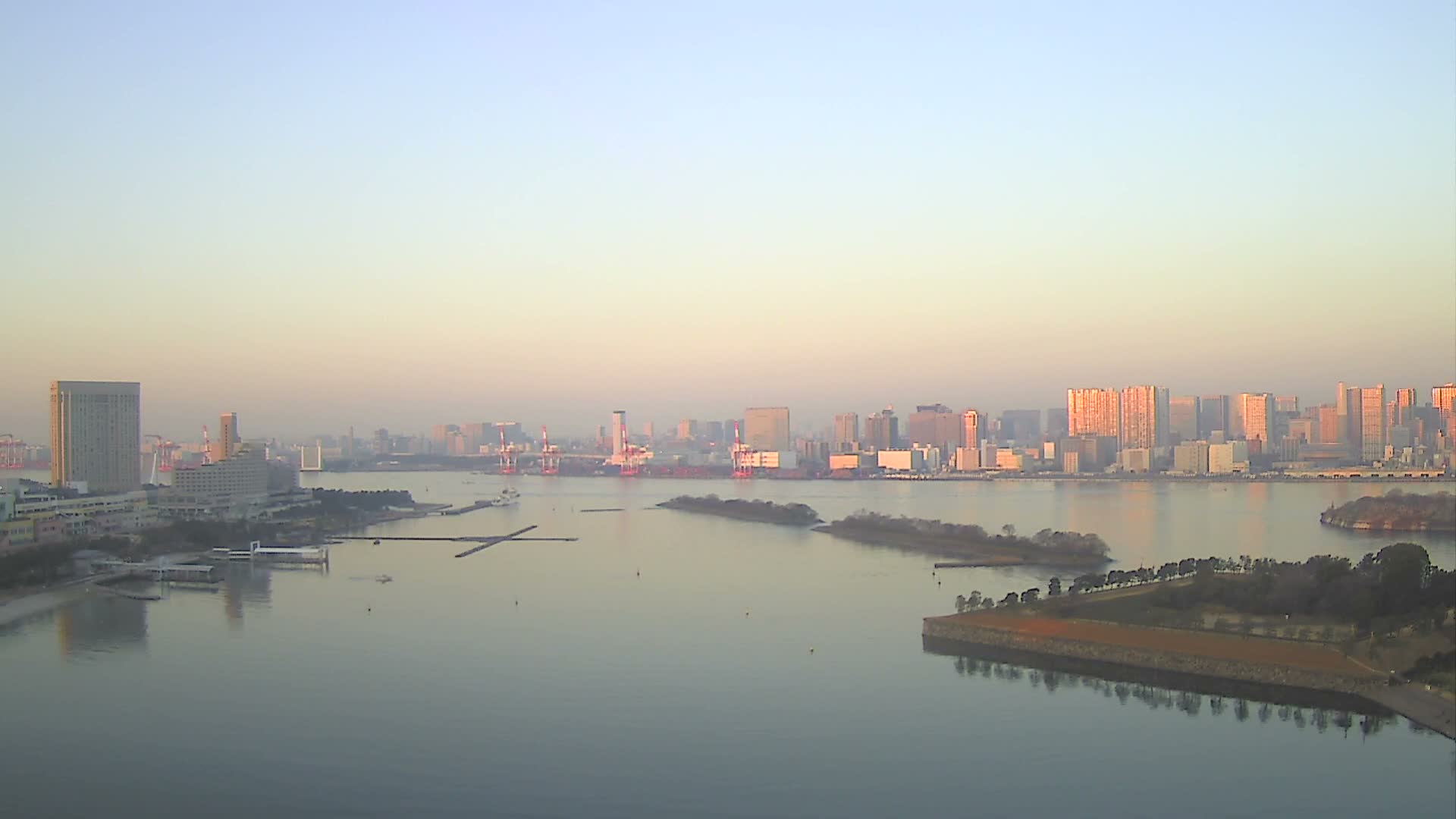 Tokyo, Odaiba Island /Tokyo Bay & Shinagawa View ( 東京、お台場アイランド／東京湾＆品川ビュー ) Live Cam - Daiba, Odaiba, Minato-ku, Tokyo, Kantō, Honshu, Japan