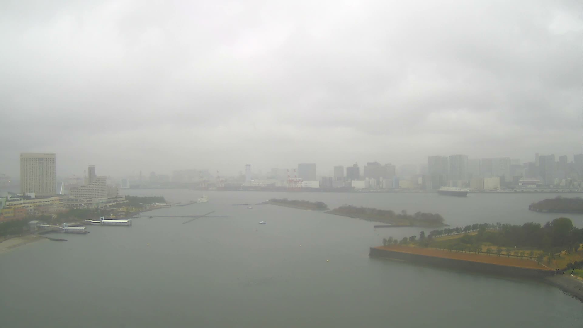 Tokyo, Odaiba Island /Tokyo Bay & Shinagawa View ( 東京、お台場アイランド／東京湾＆品川ビュー ) Live Cam - Daiba, Odaiba, Minato-ku, Tokyo, Kantō, Honshu, Japan