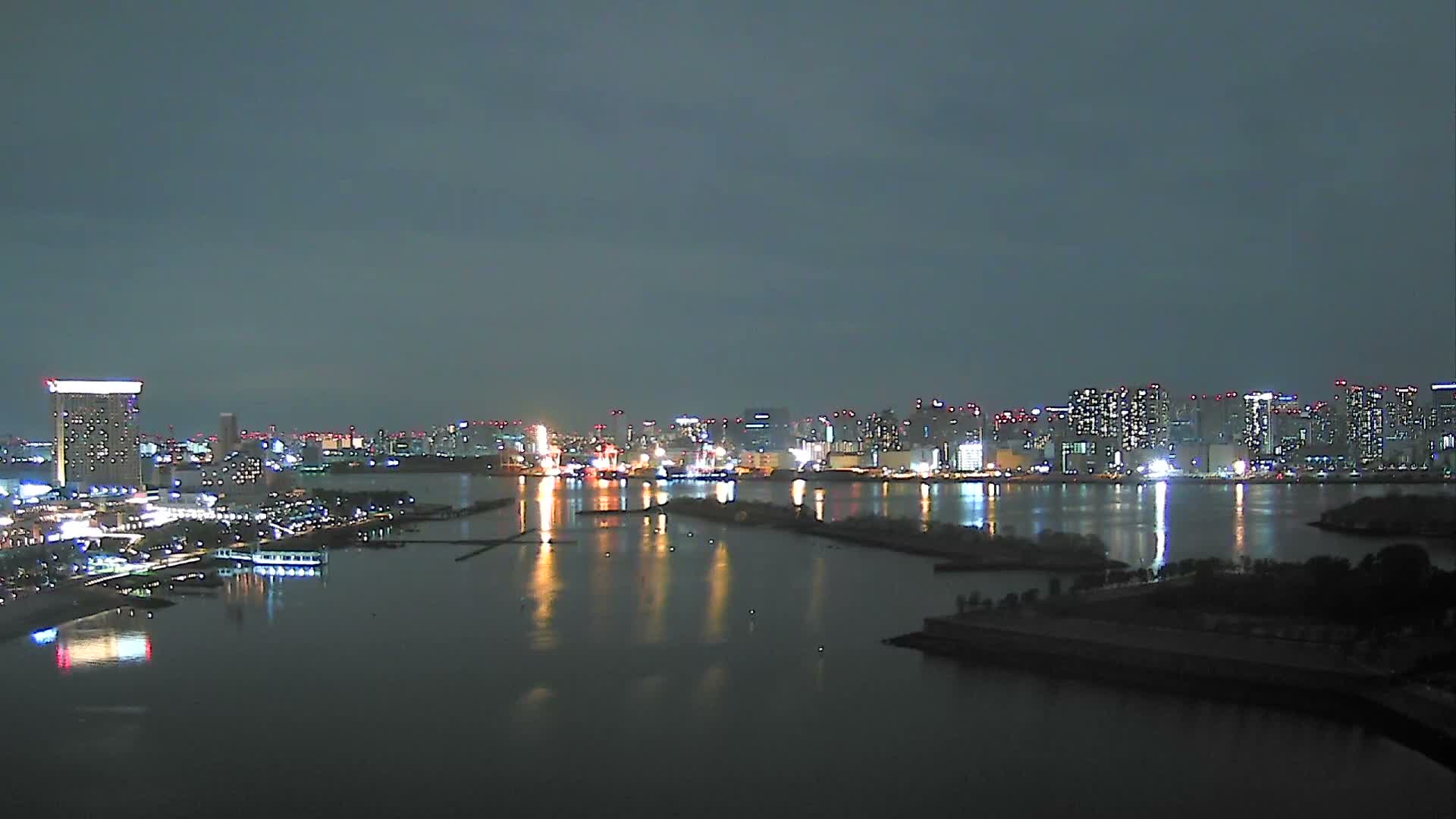 Tokyo, Odaiba Island /Tokyo Bay & Shinagawa View ( 東京、お台場アイランド／東京湾＆品川ビュー ) Live Cam - Daiba, Odaiba, Minato-ku, Tokyo, Kantō, Honshu, Japan