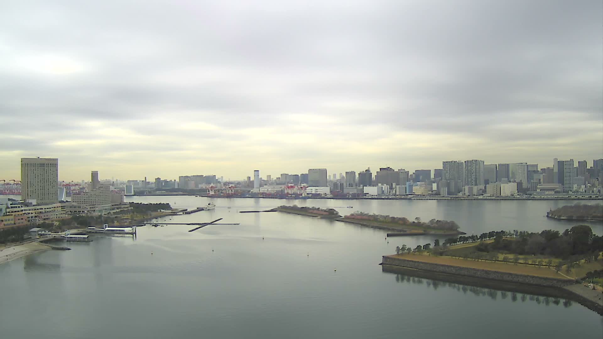 Tokyo, Odaiba Island /Tokyo Bay & Shinagawa View ( 東京、お台場アイランド／東京湾＆品川ビュー ) Live Cam - Daiba, Odaiba, Minato-ku, Tokyo, Kantō, Honshu, Japan