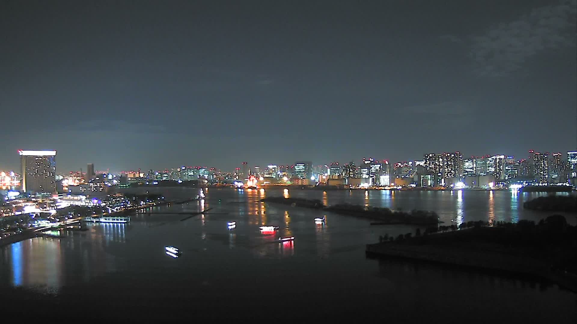 Tokyo, Odaiba Island /Tokyo Bay & Shinagawa View ( 東京、お台場アイランド／東京湾＆品川ビュー ) Live Cam - Daiba, Odaiba, Minato-ku, Tokyo, Kantō, Honshu, Japan