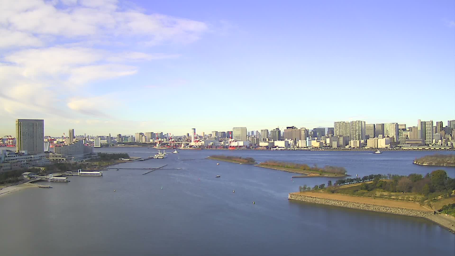 Tokyo, Odaiba Island /Tokyo Bay & Shinagawa View ( 東京、お台場アイランド／東京湾＆品川ビュー ) Live Cam - Daiba, Odaiba, Minato-ku, Tokyo, Kantō, Honshu, Japan