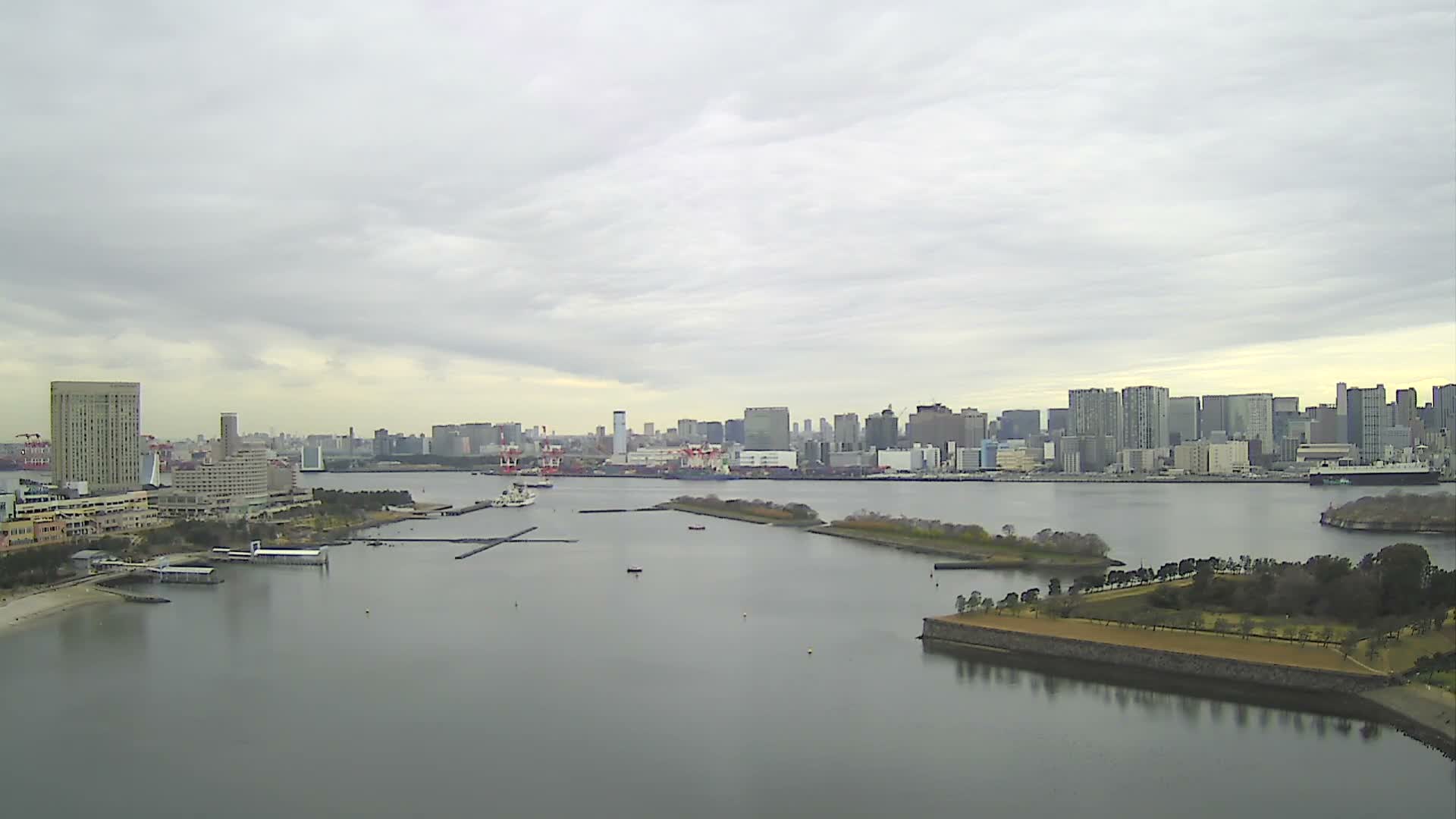 Tokyo, Odaiba Island /Tokyo Bay & Shinagawa View ( 東京、お台場アイランド／東京湾＆品川ビュー ) Live Cam - Daiba, Odaiba, Minato-ku, Tokyo, Kantō, Honshu, Japan