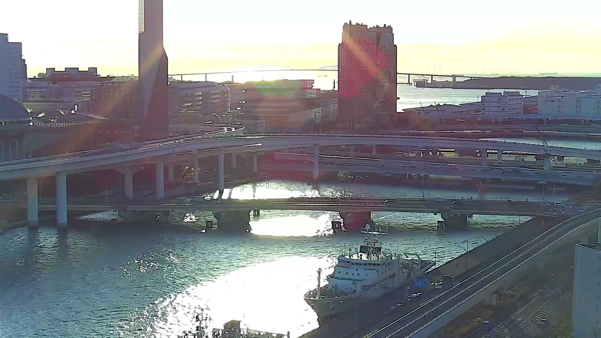 Tokyo, Ariake Island /Tokyo Bay & Tokyo Gate Bridge View ( 東京・有明島・東京湾・東京ゲートブリッジ ) Live Cam - Daiba, Odaiba, Minato-ku, Tokyo, Kantō, Honshu, Japan