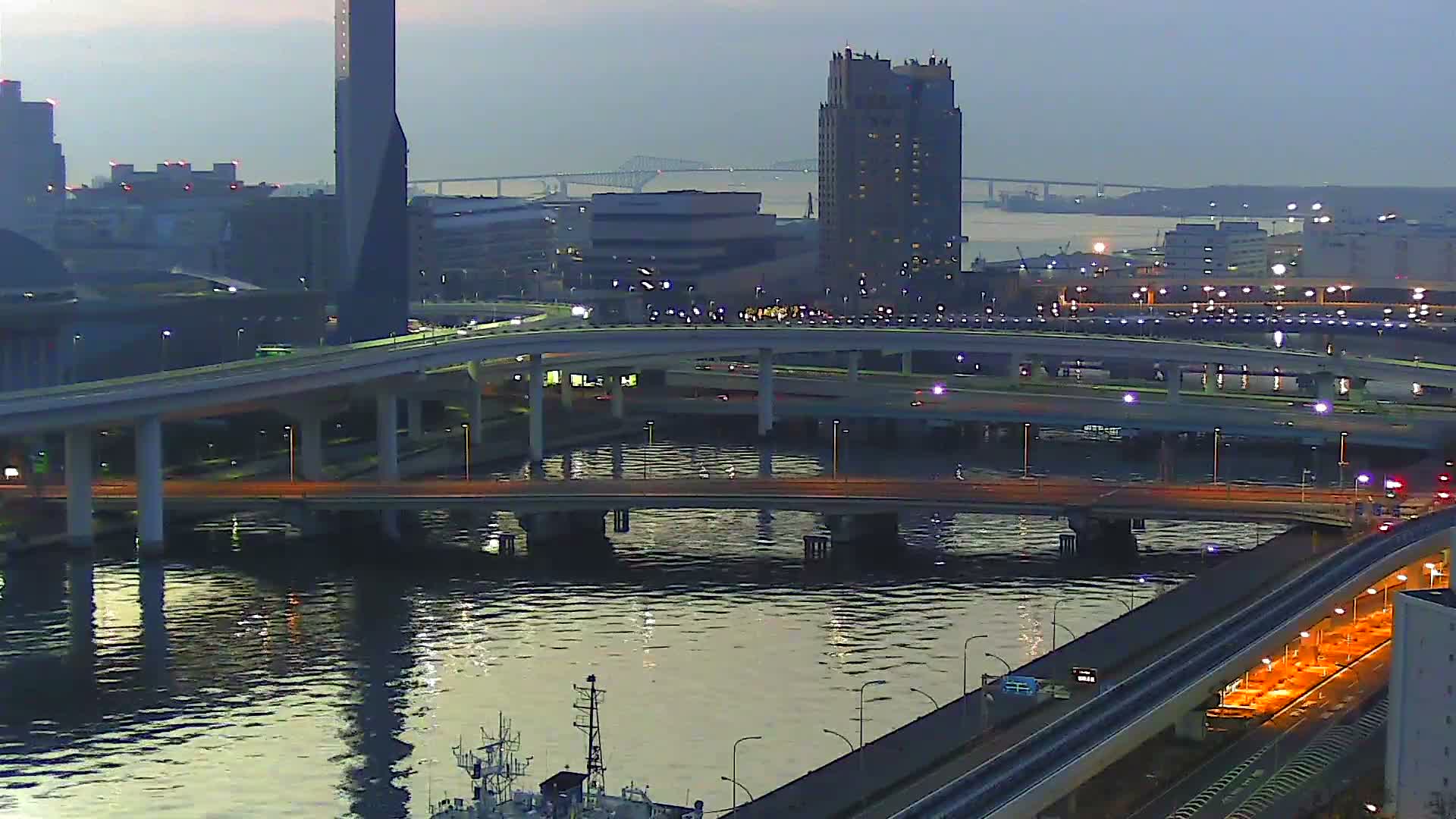 Tokyo, Ariake Island /Tokyo Bay & Tokyo Gate Bridge View ( 東京・有明島・東京湾・東京ゲートブリッジ ) Live Cam - Daiba, Odaiba, Minato-ku, Tokyo, Kantō, Honshu, Japan